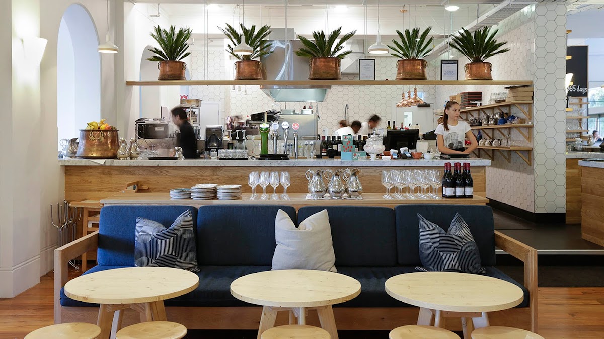 Deco Eatery